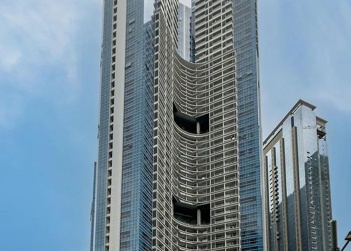 Apartment Golden Japandi 2br Uptown Parksuits Bgc With Dryer *