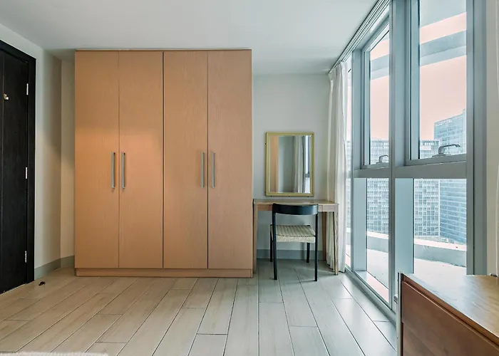Apartment Golden Japandi 2br Uptown Parksuits Bgc With Dryer