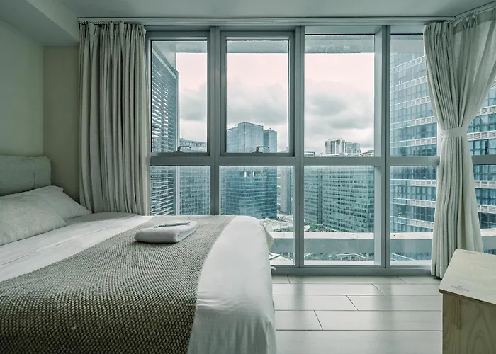 Apartment Golden Japandi 2br Uptown Parksuits Bgc With Dryer Manila